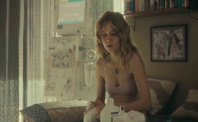 LEA DRINDA NUDE/SEXY SCENE IN CITY OF BLOOD