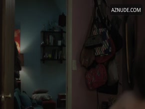 LENA DUNHAM NUDE/SEXY SCENE IN GIRLS