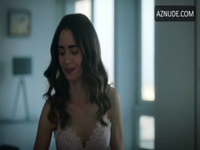 LILY COLLINS NUDE/SEXY SCENE IN EMILY IN PARIS