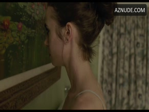 LILY COLLINS NUDE/SEXY SCENE IN TO THE BONE