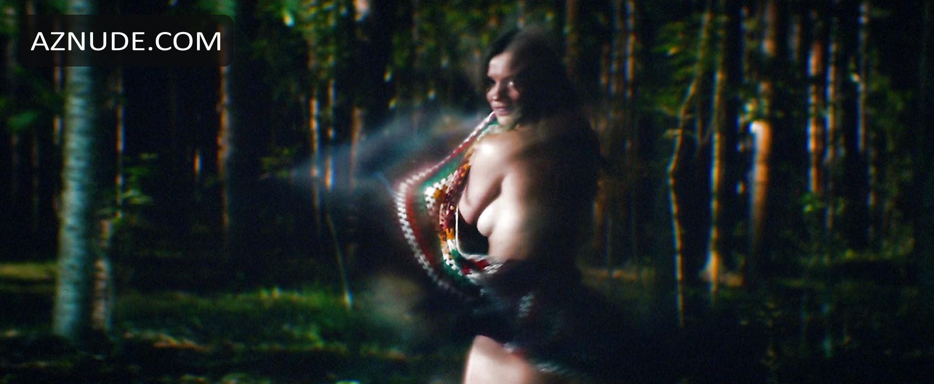 Lily sullivan nude