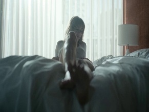 LINDA CARDELLINI NUDE/SEXY SCENE IN DTF ST. LOUIS