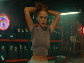 MADELAINE PETSCH in MAINTENANCE REQUIRED (2025)