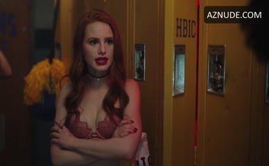 MADELAINE PETSCH in Riverdale