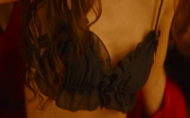 MAIARA WALSH NUDE/SEXY SCENE IN BIGHT