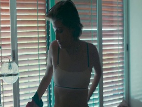 MALENA VILLA NUDE/SEXY SCENE IN THE WAILING