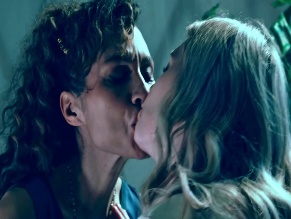 MAREM HASSLER,DIORA BAIRD NUDE/SEXY SCENE IN WITCHY WAYS