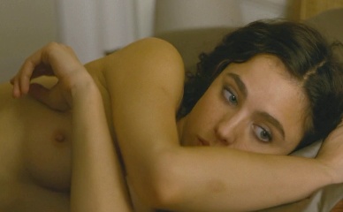 MARGARET QUALLEY NUDE/SEXY SCENE IN LOVE OF YOUR LIFE