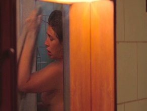 MARIA PAZ GRANDJEAN in SWIM TO ME (2025)