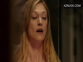 MARIN IRELAND in THE DIVIDE(2014)