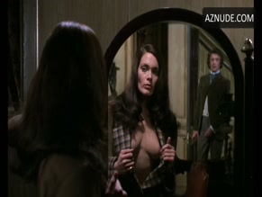 MARTINE BESWICK in DR. JEKYLL AND SISTER HYDE(1971)
