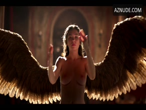 MATILDA DE ANGELIS NUDE/SEXY SCENE IN LEONARDO