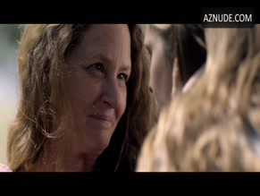 MELISSA LEO in THE EVER AFTER(2015)