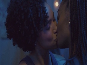MERCEDES MORRIS,SYDNEY KUHNE NUDE/SEXY SCENE IN SKYMED