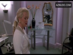 MICHELLE JOHNSON NUDE/SEXY SCENE IN DEATH BECOMES HER