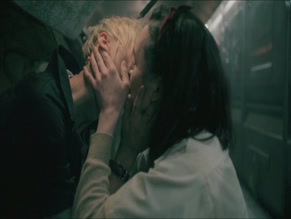 MICKEY SUMNER NUDE/SEXY SCENE IN SNOWPIERCER