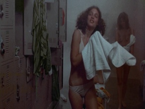 NANCY ALLEN,AMY IRVING,CINDY DALY NUDE/SEXY SCENE IN CARRIE