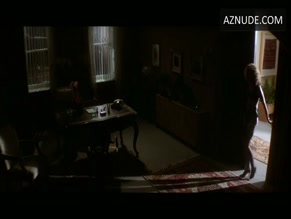 NANCY ALLEN in DRESSED TO KILL (1980)