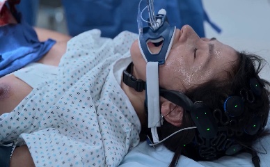 NICOLE WOLF NUDE/SEXY SCENE IN THE PITT