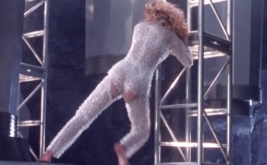 OPHELIE WINTER NUDE/SEXY SCENE IN 2001: A SPACE TRAVESTY