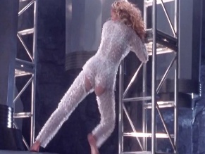 OPHELIE WINTER in 2001: A SPACE TRAVESTY (2000)