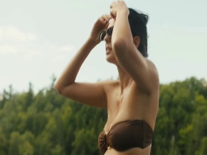 PARDIS SAREMI NUDE/SEXY SCENE IN HELL OF A SUMMER