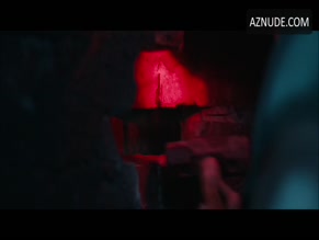 PATRICIA ARQUETTE NUDE/SEXY SCENE IN ESCAPE AT DANNEMORA