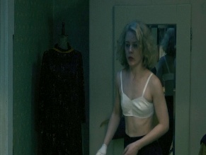 PAULA BEER NUDE/SEXY SCENE IN STELLA. A LIFE.