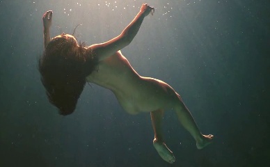 PAULINA DAVILA NUDE/SEXY SCENE IN SANTITA