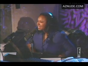 ROBIN QUIVERS in THE HOWARD STERN SHOW 