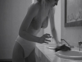 ROONEY MARA in LA COCINA (2024)