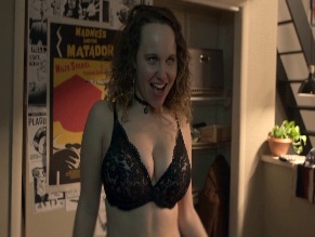 SAGE SPIELMAN NUDE/SEXY SCENE IN RIFF RAFF