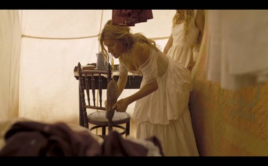 SIENNA MILLER in Horizon: An American Saga - Chapter 1