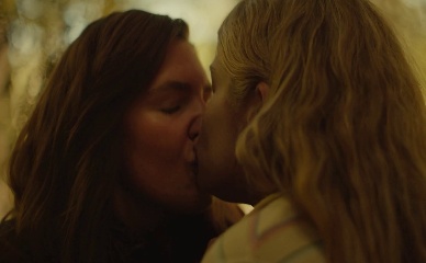 SOPHIE NELISSE NUDE/SEXY SCENE IN YELLOWJACKETS