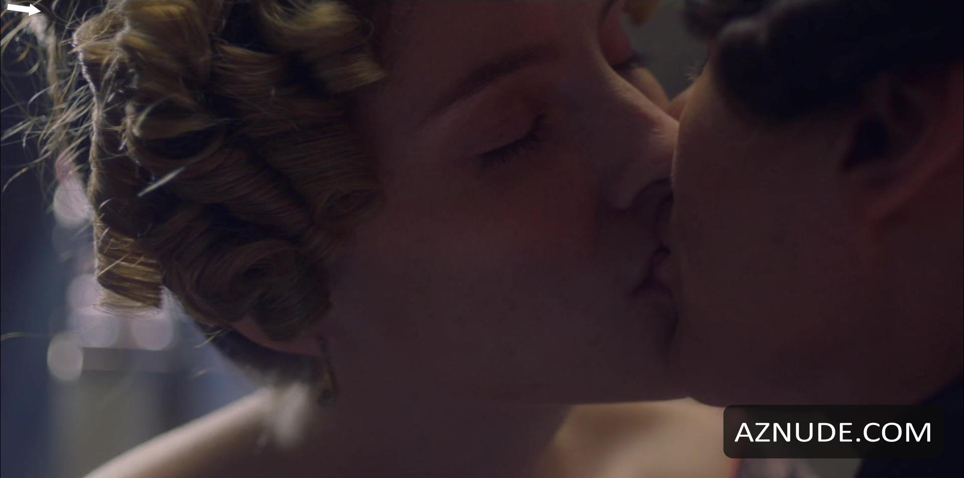 Free lesbien fisting kissing video