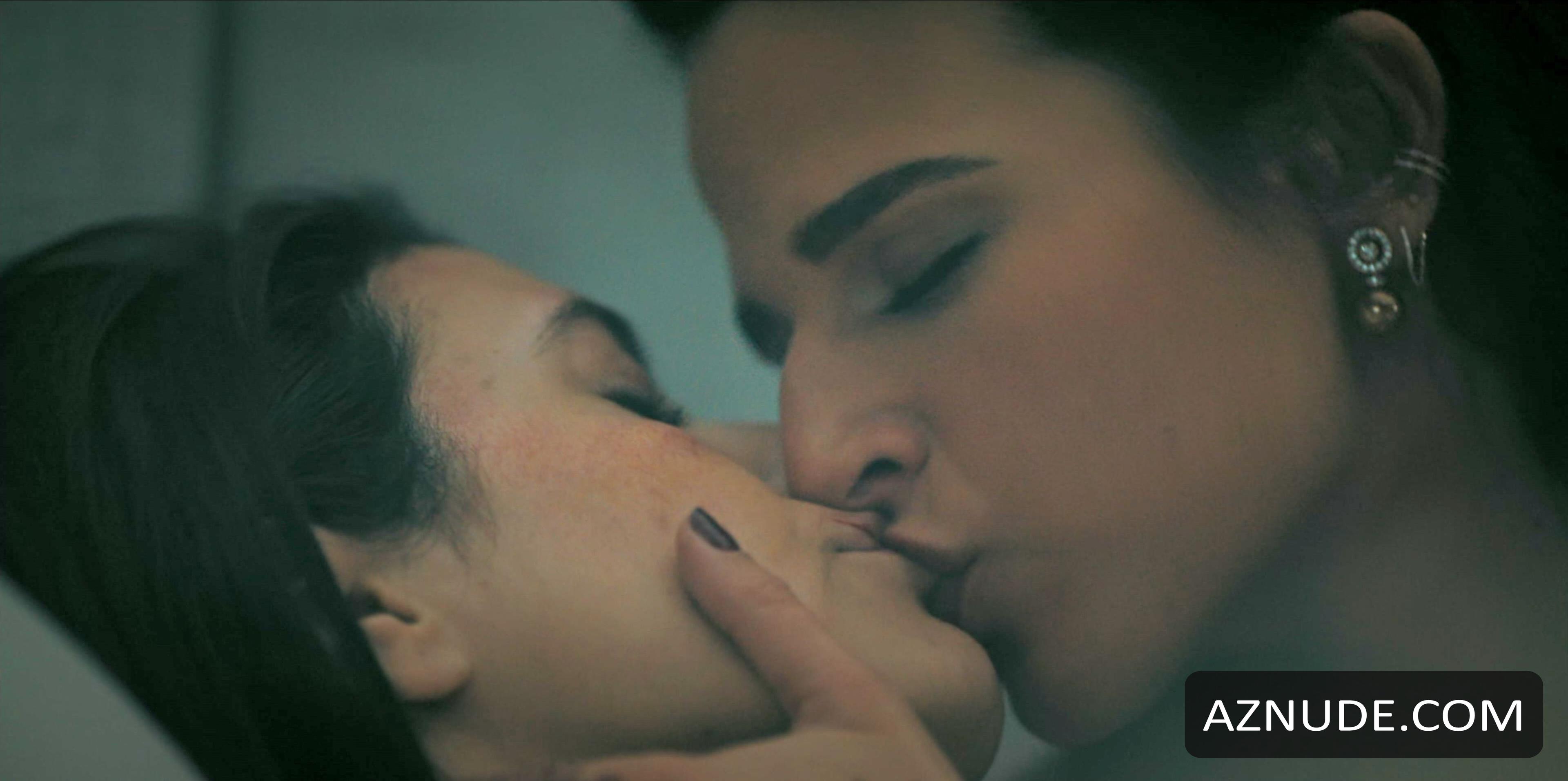 Stephanie nur lesbian