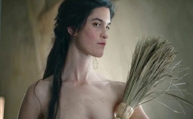 SUZANNE LINDON NUDE/SEXY SCENE IN COLOURS OF TIME