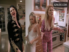 TAMRA BARNEY in THE REAL HOUSEWIVES ULTIMATE GIRLS TRIP(2021-)