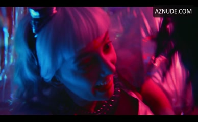 TANYA REYNOLDS in Sex Education