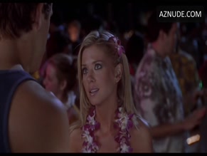 TARA REID in VAN WILDER(2002)