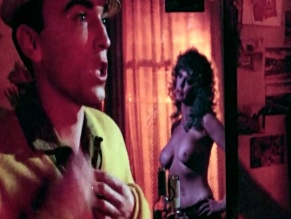 VICTORIA WELLS NUDE/SEXY SCENE IN LOSIN' IT