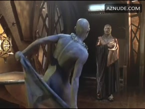 VIRGINIA HEY NUDE/SEXY SCENE IN FARSCAPE