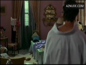 YORAISI GOMEZ NUDE/SEXY SCENE IN UNA ROSA DE FRANCIA