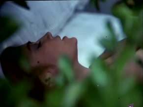 EVA ROBINS in UNA CHICA LLAMADA MARYLYNE (1981)