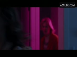 ZENIA MARSHALL NUDE/SEXY SCENE IN IT'S A WONDERFUL KNIFE