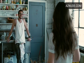 ZOOEY DESCHANEL NUDE/SEXY SCENE IN OUR IDIOT BROTHER